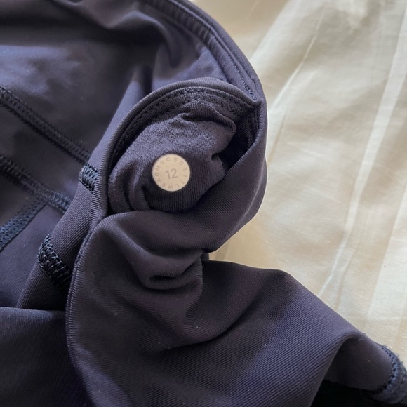 Lululemon cropped leggings! - Picture 4 of 5